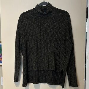 American Eagle Outfitters Dark Green Ribbed Turtleneck